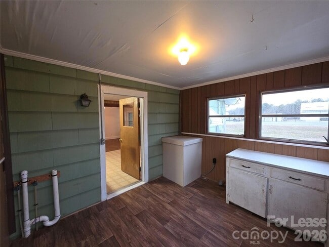 Building Photo - 114 Blacksnake Rd