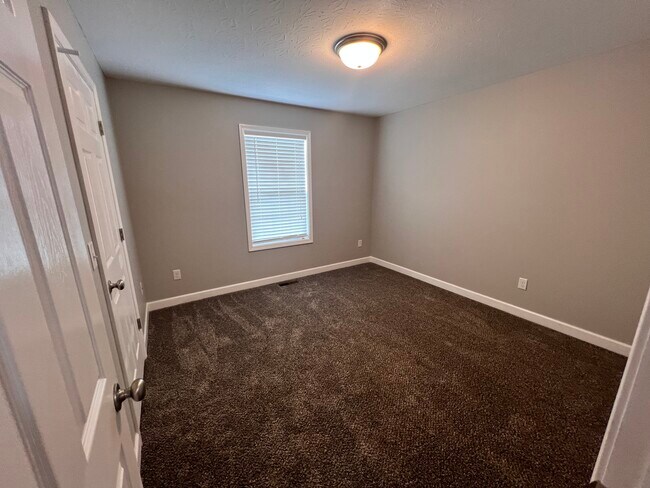 Building Photo - 9832 Smiths Grove- Scottsville Rd