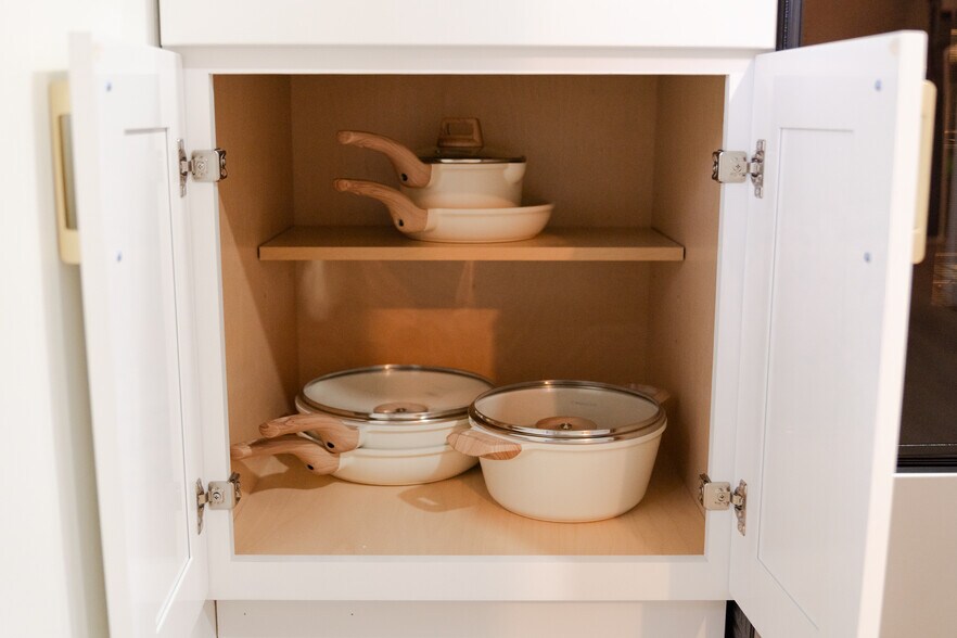 Building Photo - 6805 S Nye Dr