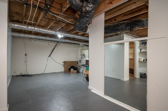 Building Photo - 115 Winterberry Dr