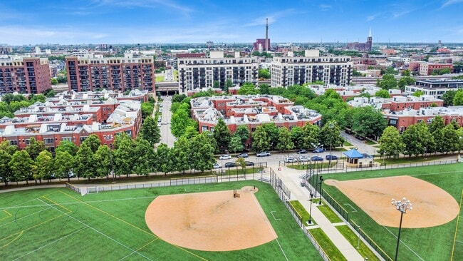 Building Photo - 1111 W 15th St