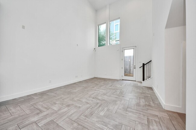 Building Photo - 1703 Cedrocanna Ln