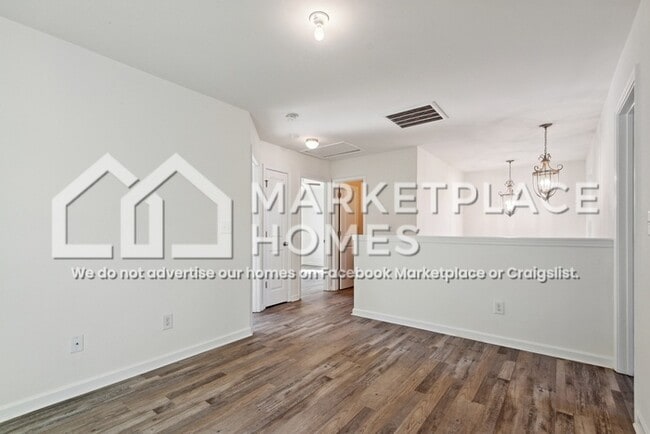 Building Photo - 4749 Bryn Athyn Court