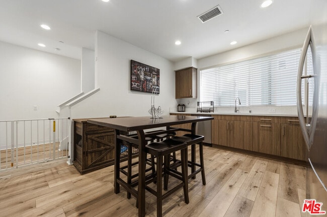 Building Photo - 9942 Artesia Blvd