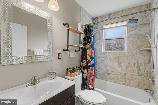 Building Photo - 2507 Glencoe Rd