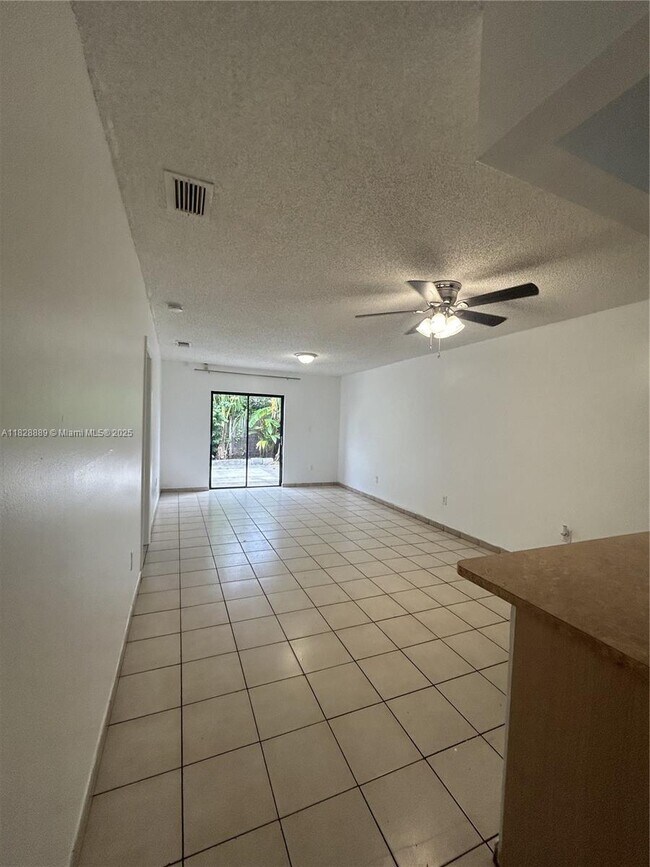 Building Photo - 4316 W 10th Ave