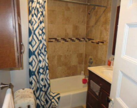 Building Photo - 11 Carmel St