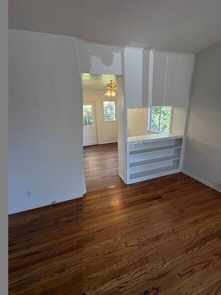 Building Photo - 1016A S Bruce Ln