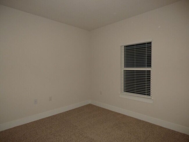 Building Photo - 5753 Danbury Blvd
