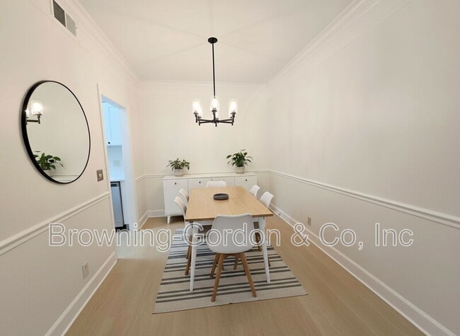 Building Photo - 503 Sloan Rd