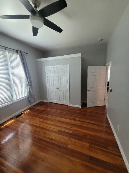 Building Photo - 2201 Ekin Ave