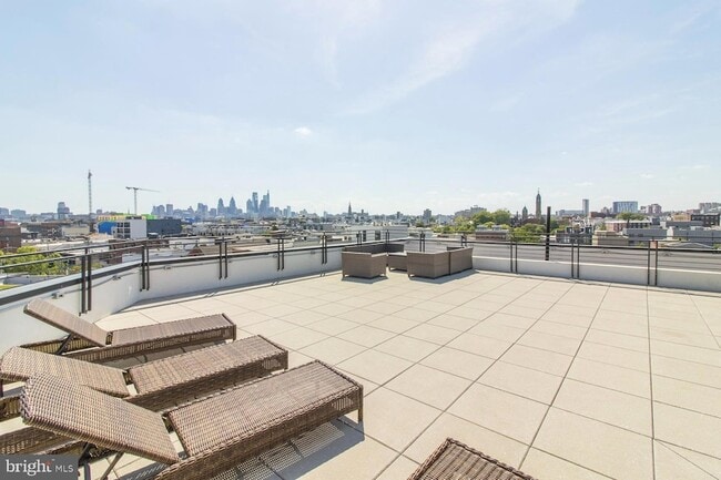 Building Photo - 1405 Frankford Ave
