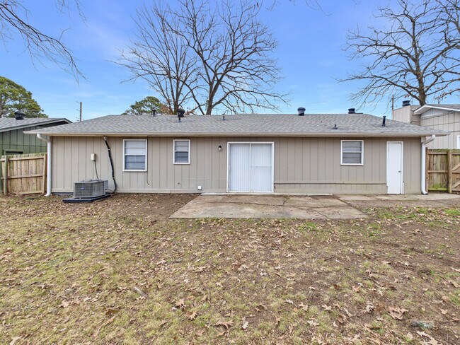 Building Photo - 6114 Butler Rd