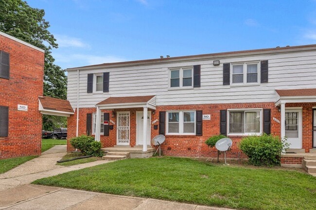 Building Photo - COMING SOON - 2 Bedroom Rental in Temple Hills