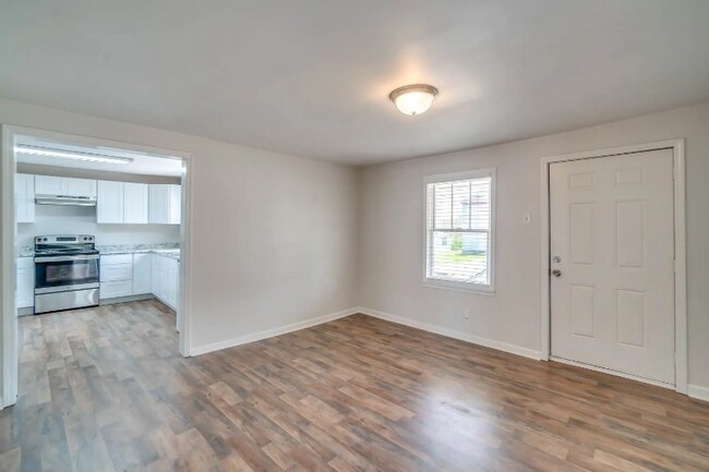 Building Photo - 316 N High St