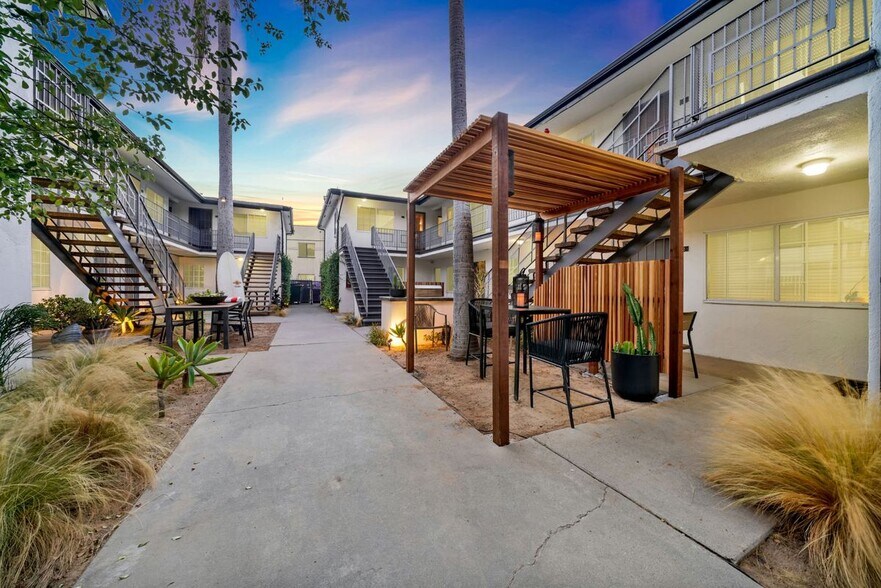 Building Photo - 315 Junipero Ave