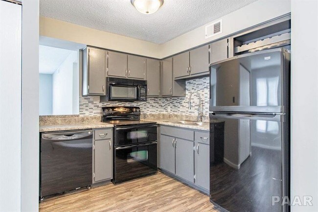 Building Photo - 2630 W Willowlake Dr
