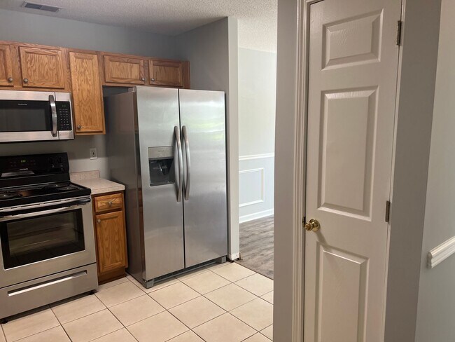 Building Photo - Fully Renovated 2 Bedroom/ 2.5 Bathroom Townhome - The Farm at Buckwalter