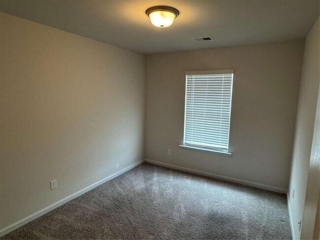 Building Photo - 3376 Highbury Way
