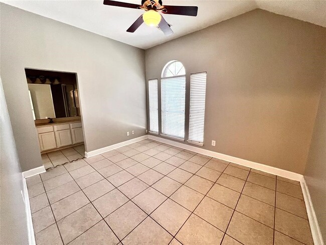 Building Photo - 16902 Sandy Reef Ct