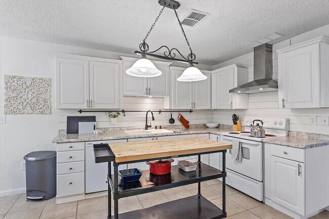 Building Photo - 5766 Forester Pine Ct