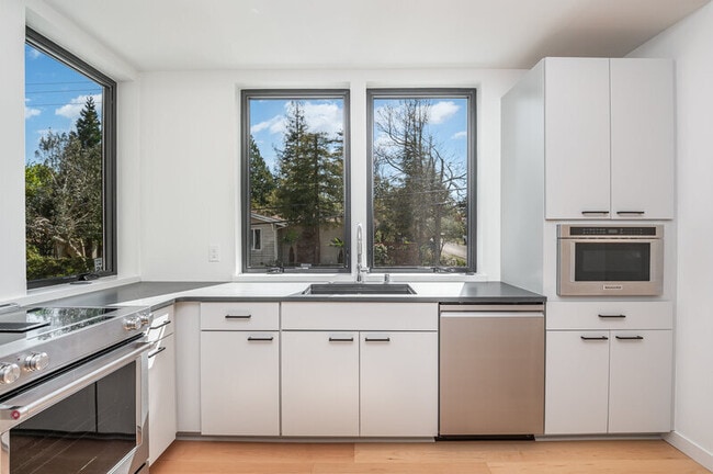 Building Photo - 4224 SW 100th St