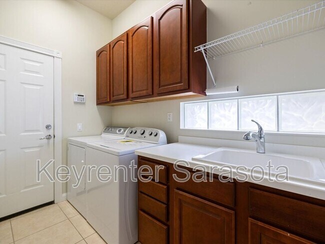 Building Photo - 5994 Demarco Ct