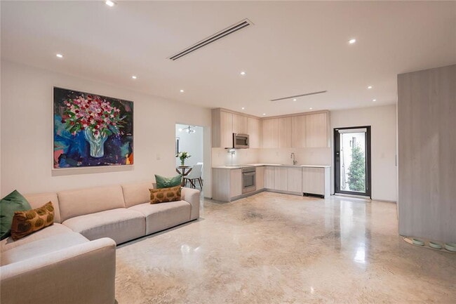 Building Photo - 1747 NW 31st St