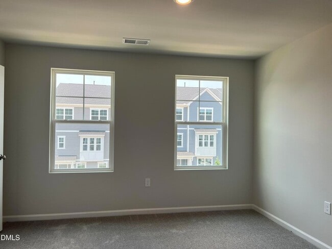 Building Photo - 642 Gimari Dr