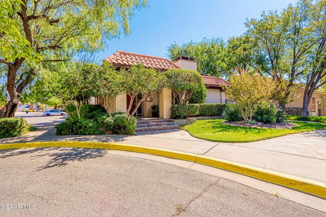 Building Photo - 1742 Pico Alto Dr