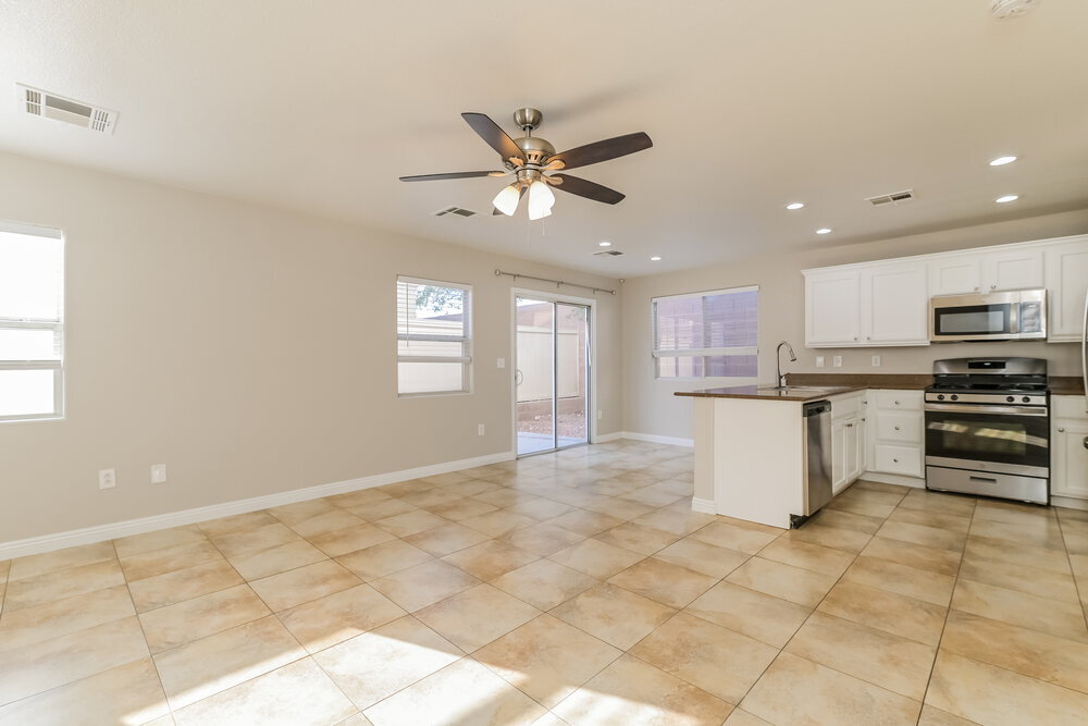 Building Photo - 5758 Old Colony Dr