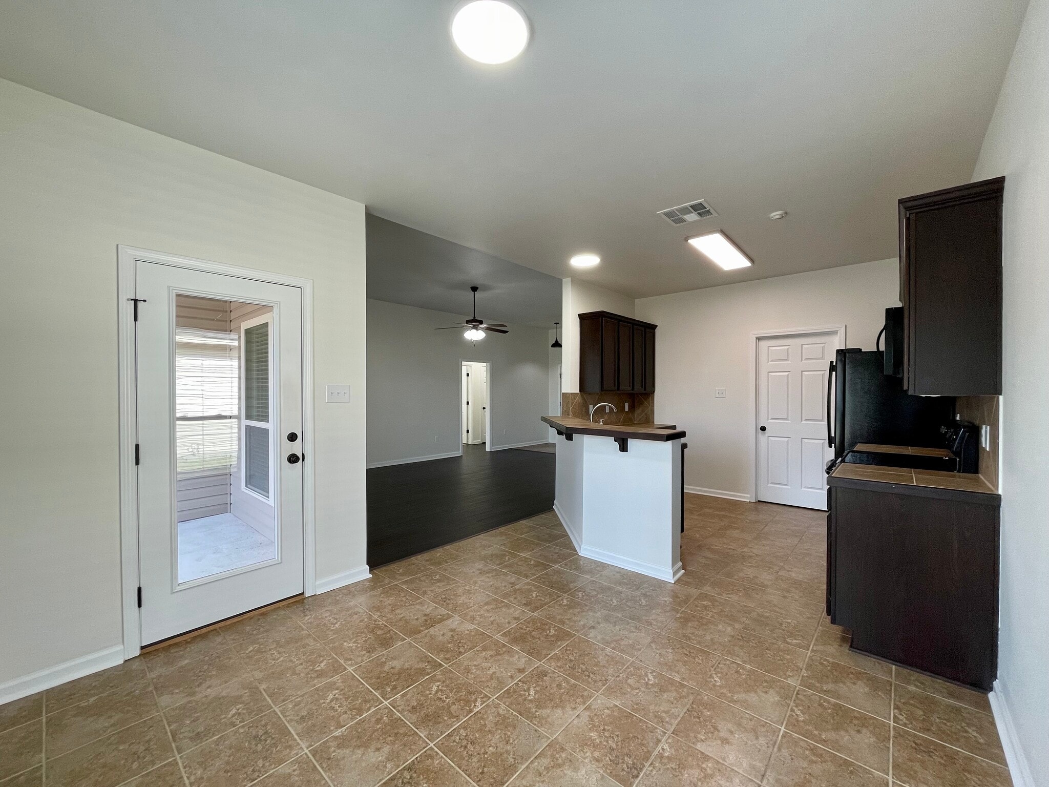 Building Photo - 15452 Oakstone Dr