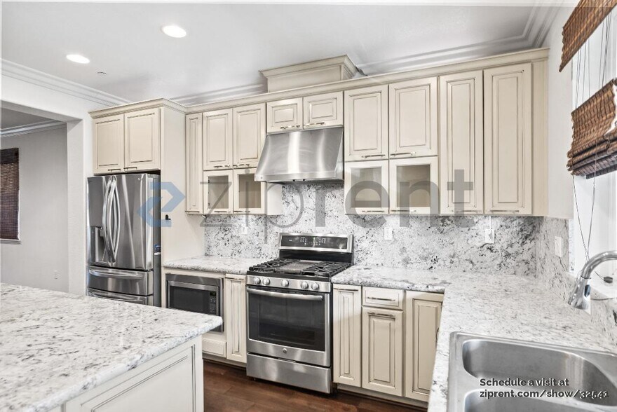 Building Photo - 715 Mystic Topaz Loop