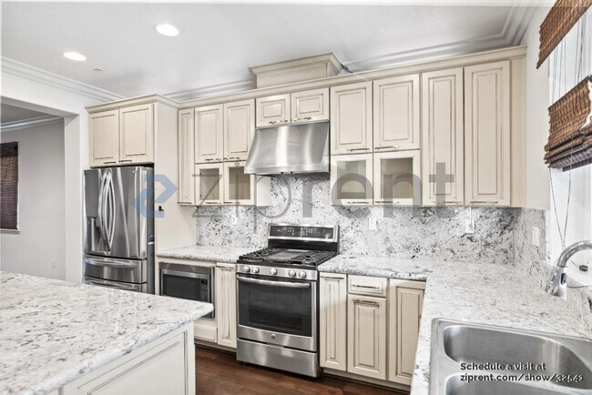 Building Photo - 715 Mystic Topaz Loop