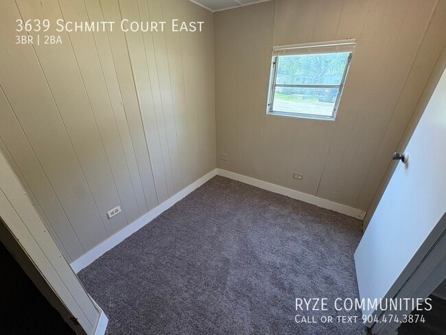 Building Photo - 3639 Schmitt Ct E