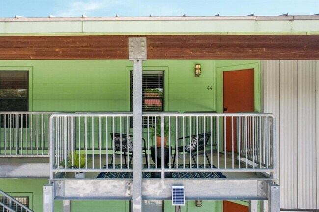 Building Photo - 1807 Poquito St
