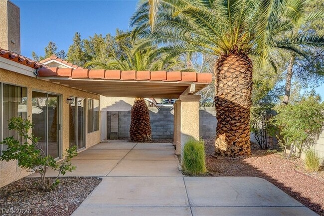 Building Photo - 2302 Fairbourne Way