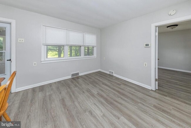 Building Photo - 1100 Woodlawn Ave