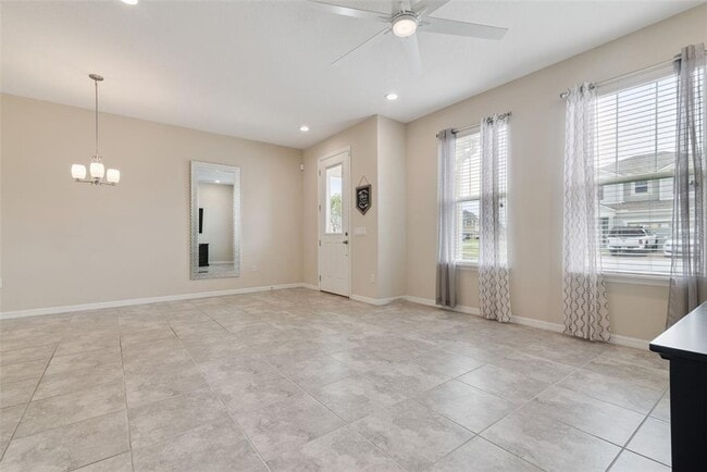 Building Photo - 2200 Garden Belle Dr