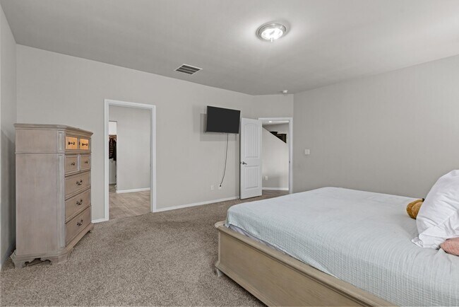 Building Photo - 7418 Horton Ranch Rd