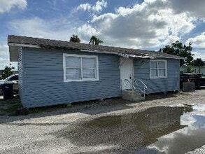 Building Photo - 1419 26th Ave W