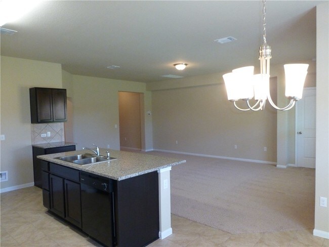 Building Photo - 113 Leona River Trail