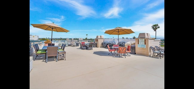 Building Photo - 270 Dahlia Ave