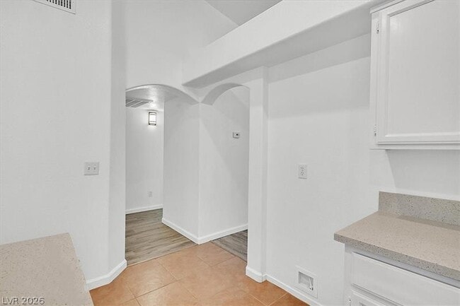 Building Photo - 7564 Glowing Ember Ct