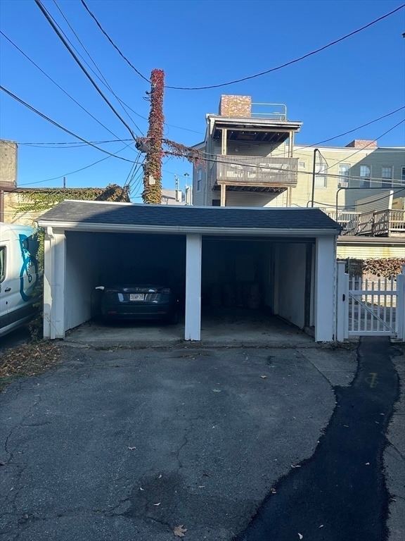 Building Photo - 12 Thayer St