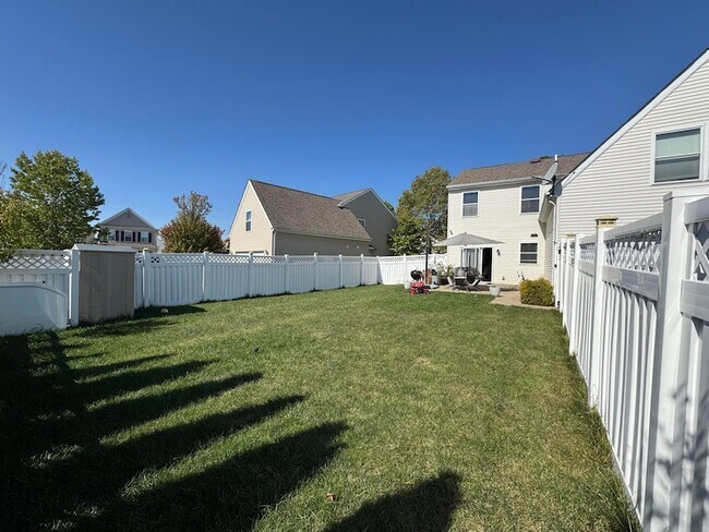 Building Photo - 5985 Inslee Rd