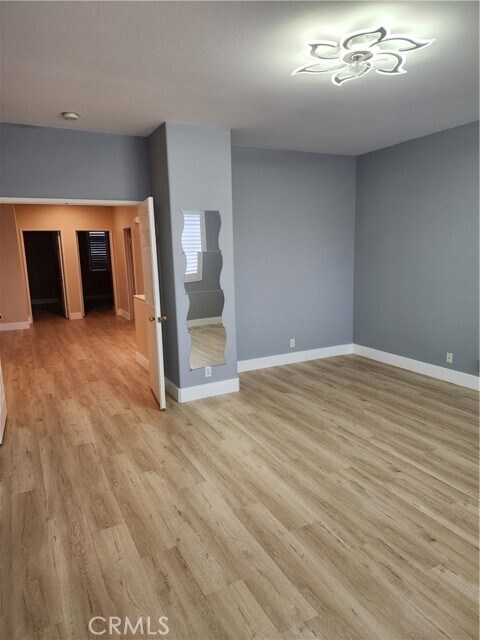 Building Photo - 3410 E Glastonbury Ln