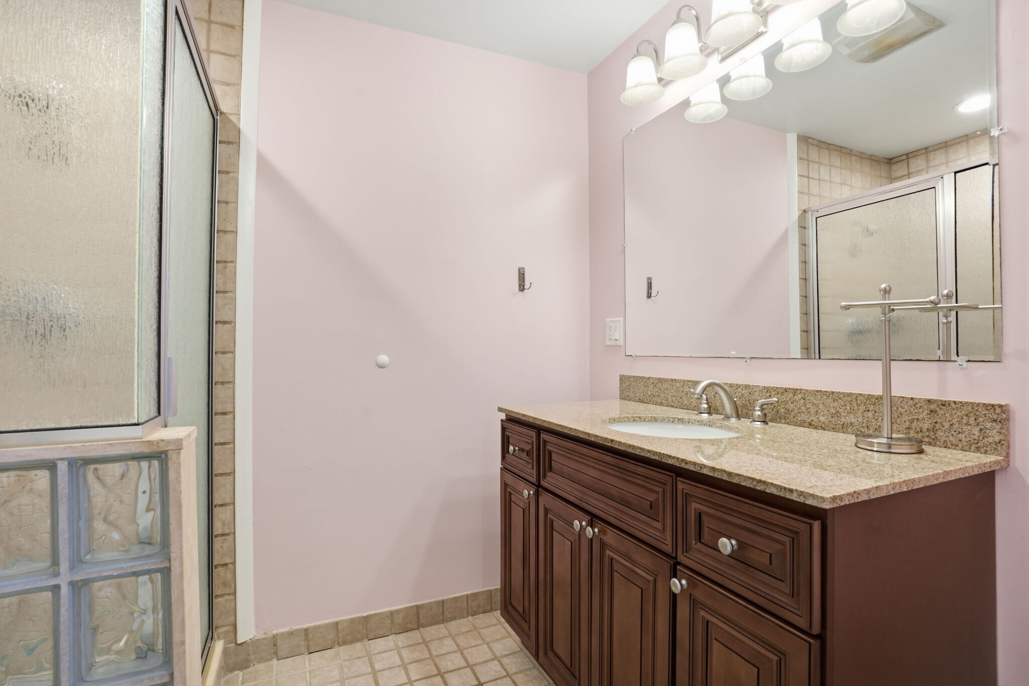 Building Photo - 244 Mathers Rd