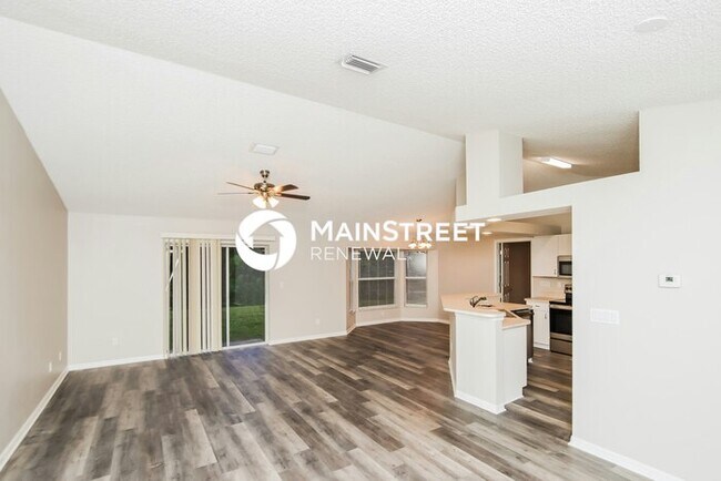 Building Photo - 3 Bedroom Pet-Friendly Home in VERO BEACH,...