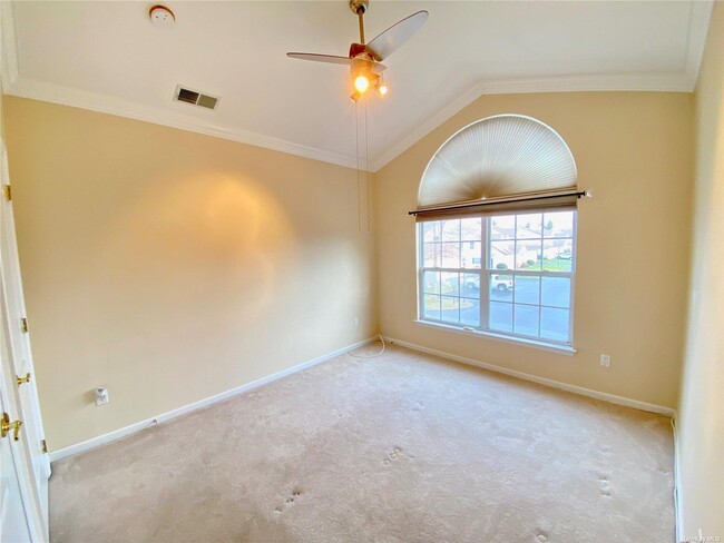 Building Photo - 7 Constantine Way